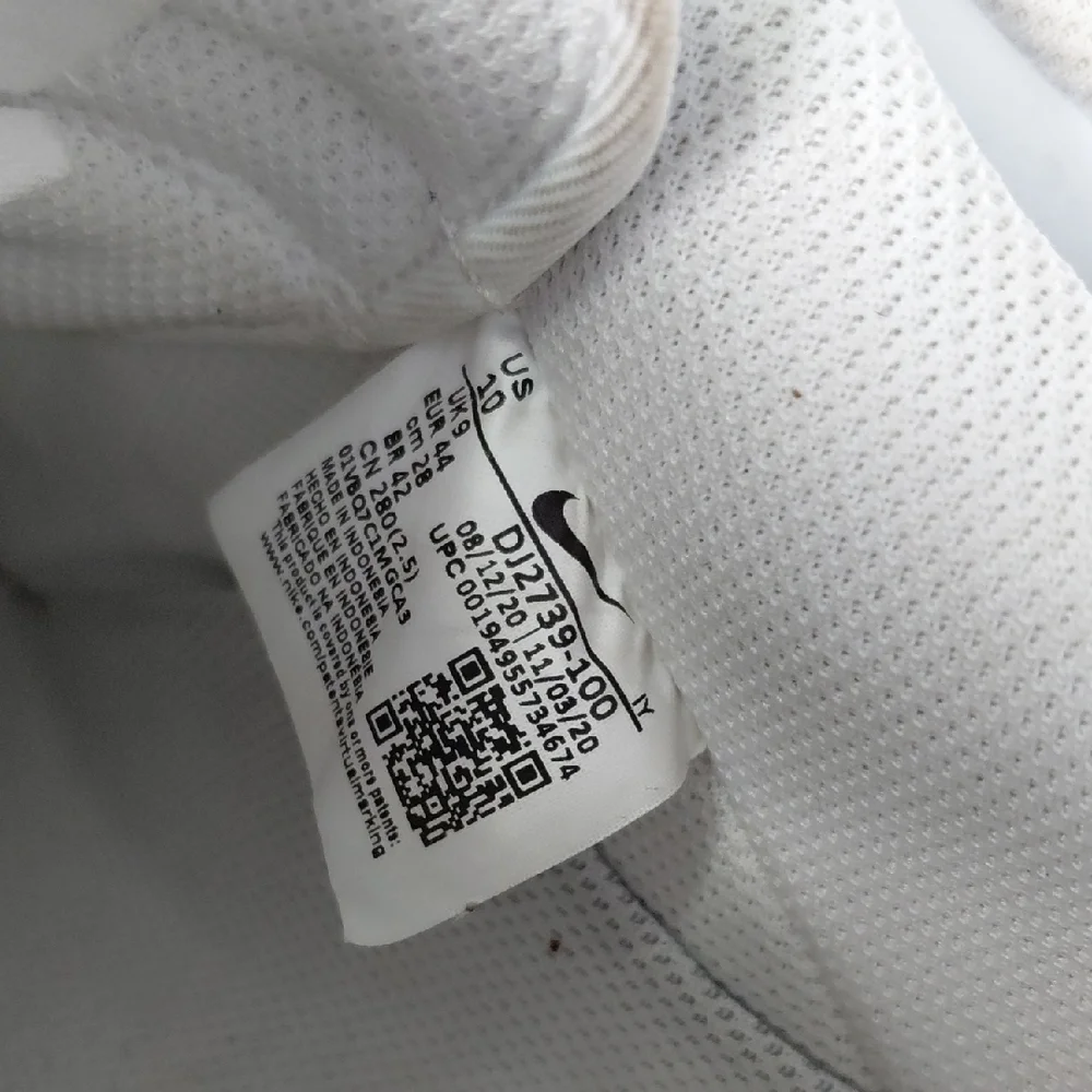 Nike White and Blue Sneakers